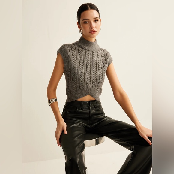 126. Commense Cable-Knit Mock Neck Crop Sweater Vest - Picture 2 of 5